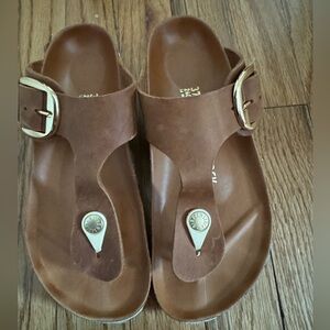 Birkenstock Gizeh Size 37 Brown Leather